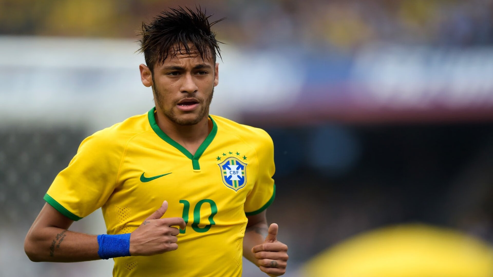 欧洲联赛三大射手竞锋：谁将问鼎金靴？，欧洲足球联赛射手榜