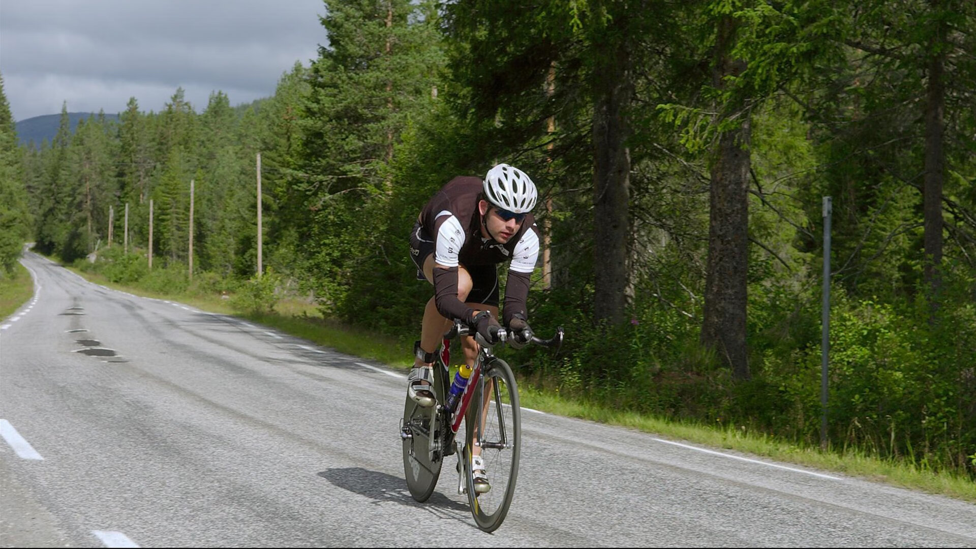 篮球运动员训练负荷动态监测与个性化调节，篮球专项负荷设计与安排